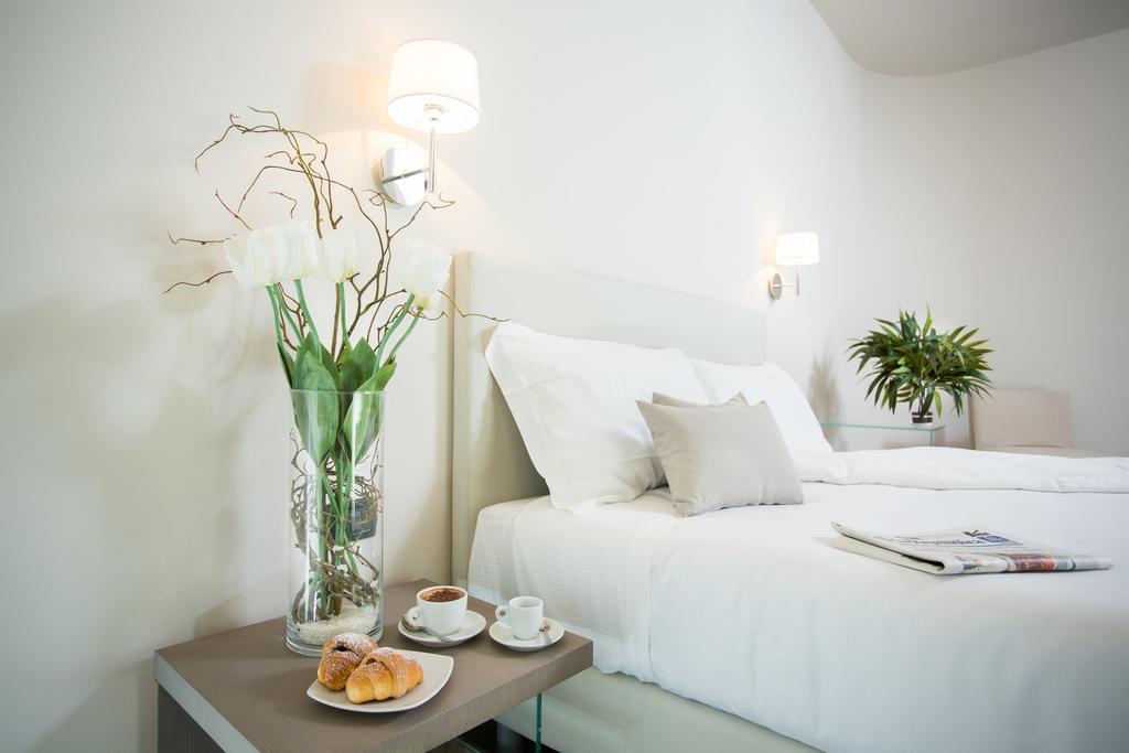 Garni House Majorana Hotell Rende Exteriör bild